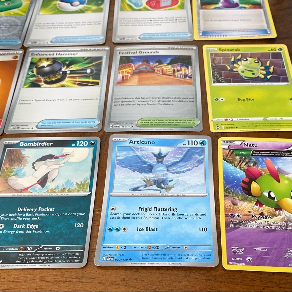 40 Pokemon Trading Cards bundle, Trainers/ Energy/ Basic